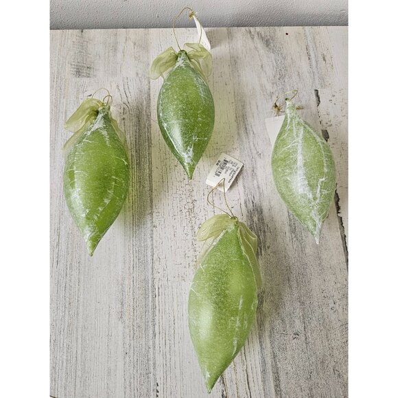 Green glass teardrop ornament set living quarters vintage Xmas tree - Picture 1 of 7